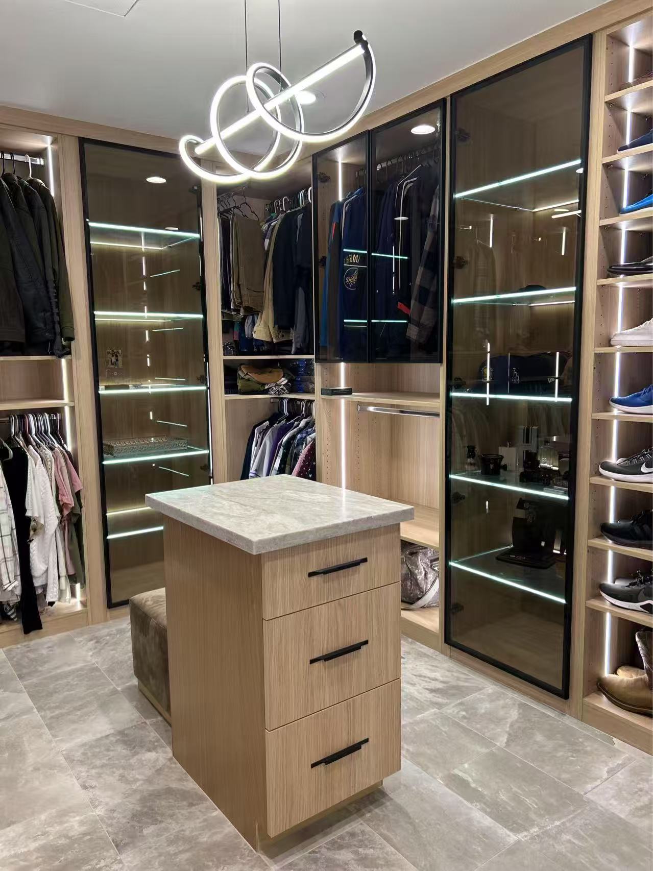 Wlak-in Closet installed